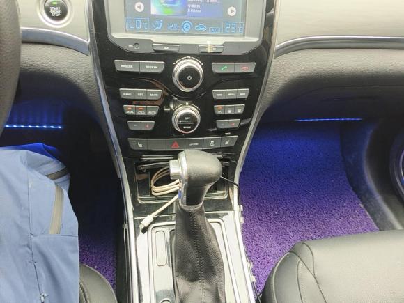 [杭州·皖A] 二手哈弗哈弗H22015款 1.5T 自动两驱尊贵版