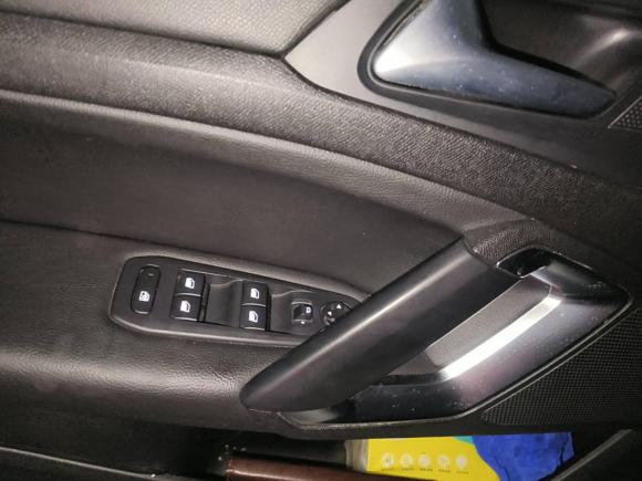 [深圳·粤L] 二手标致标致4082015款 1.2T 自动豪华版