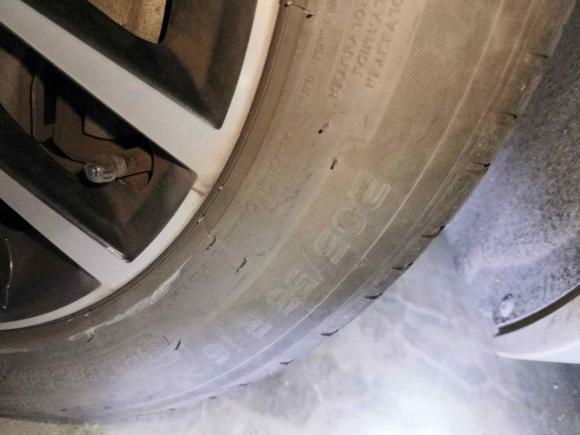 [上海·沪A] 二手沃尔沃沃尔沃V402019款 T3 智逸版