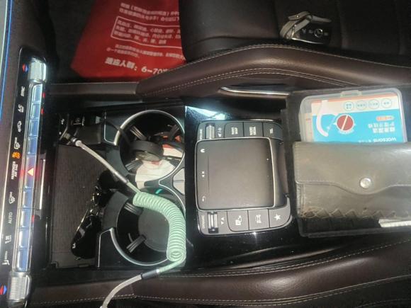 [上海·沪B] 二手奔驰奔驰GLE2023款 GLE 450 4MATIC 时尚型