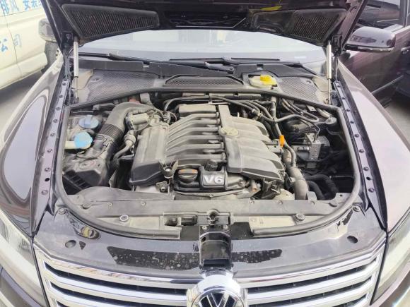 [上海·沪C] 二手大众辉腾2012款 3.0L 行政型