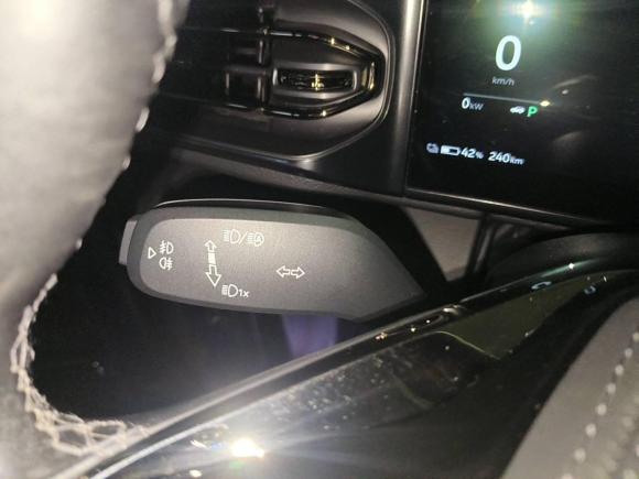 [深圳·粤B] 二手蔚来蔚来ES82022款 100kWh 六座版