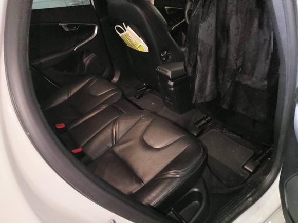 [上海·沪A] 二手沃尔沃沃尔沃V402019款 T3 智逸版