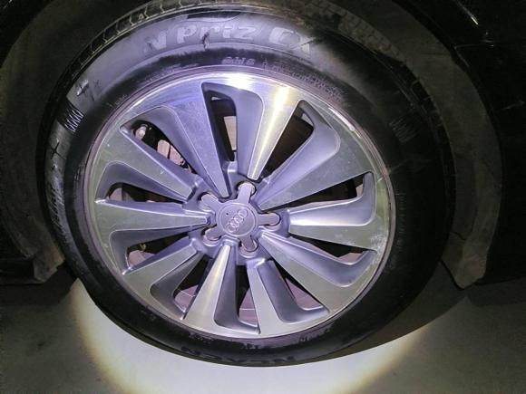 [济南·鲁A] 二手奥迪奥迪A6L2017款 30 FSI 舒适型