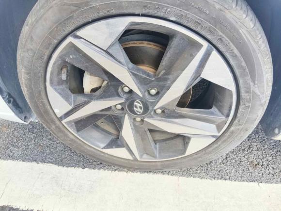 [深圳·苏E] 二手现代伊兰特2021款 1.5L CVT LUX尊贵版