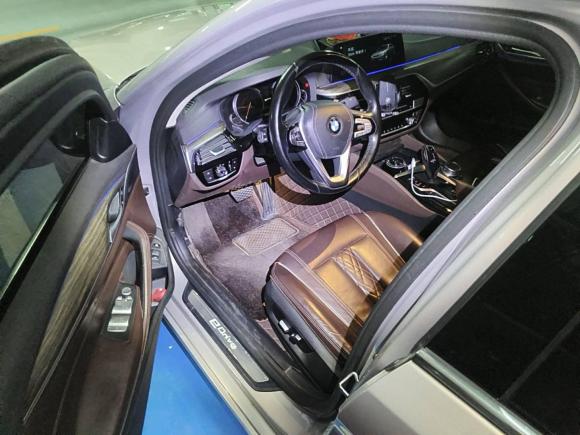 [杭州·粤B] 二手宝马宝马5系新能源2019款 530Le 豪华套装