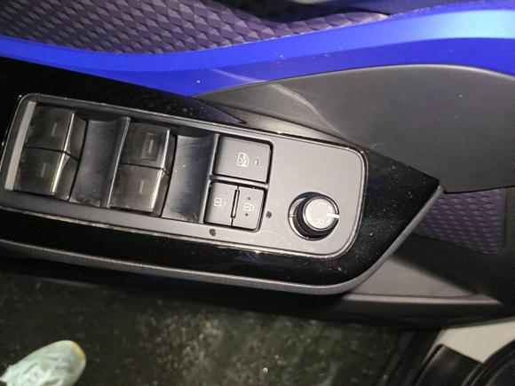 [苏州·苏U] 二手丰田奕泽IZOA2020款 2.0L 奕享版