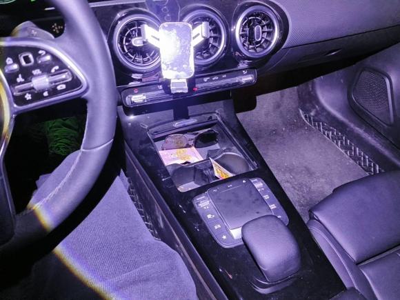 [武汉·鄂W] 二手奔驰奔驰A级2022款 A 200 L 运动轿车动感型