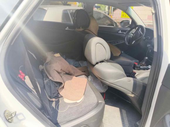 [南通·苏E] 二手现代途胜2015款 1.6T 双离合两驱智能型