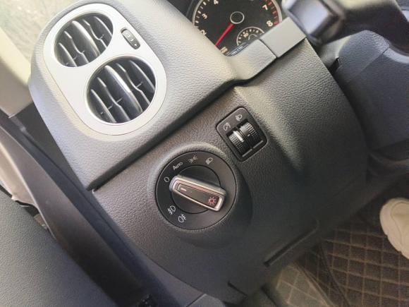 [上海·沪B] 二手大众途观2015款 2.0TSI 自动四驱豪华版