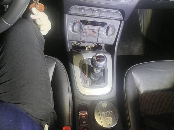 [杭州·浙A] 二手奥迪奥迪Q32018款 30周年年型 30 TFSI 时尚型