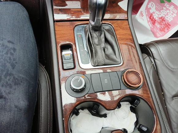 [芜湖·皖B] 二手大众途锐2011款 3.0TSI 标配型