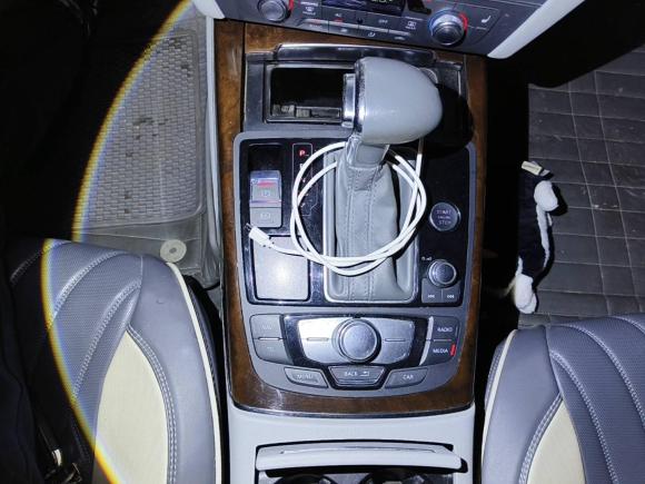 [南京·津H] 二手奥迪奥迪A6L2012款 30 FSI 舒适型