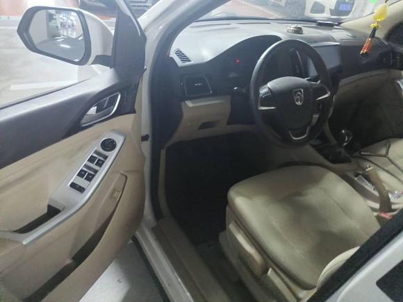 [常州·粤S] 二手宝骏宝骏7302014款 1.5L 手动标准型 7座