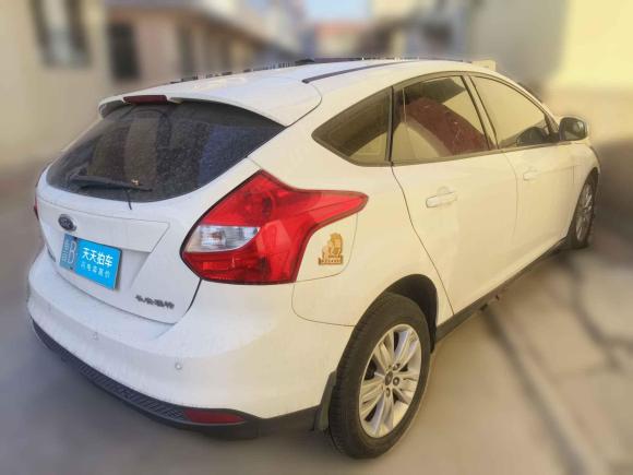 [青岛·鲁B] 二手福特福克斯2012款 两厢 1.6L 手动舒适型