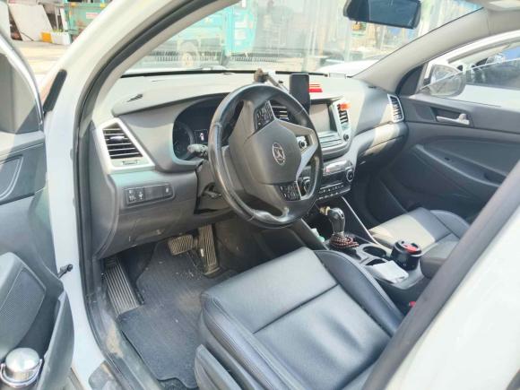 [南通·苏E] 二手现代途胜2015款 1.6T 双离合两驱智能型