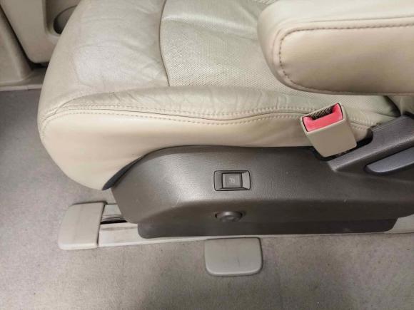 [上海·沪G] 二手别克别克GL82013款 3.0L XT豪华商务旗舰版