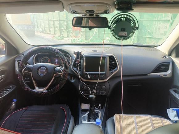 [青岛·鲁U] 二手Jeep自由光2016款 2.0L 优越版