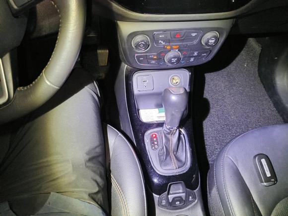 [上海·沪D] 二手Jeep指南者2017款 200T 自动臻享版