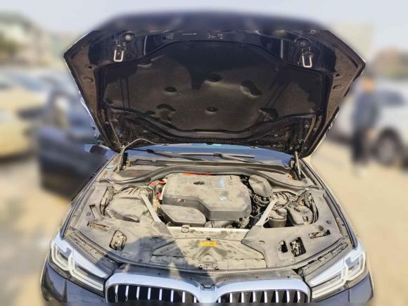 [上海·沪A] 二手宝马宝马5系新能源2021款 535Le 先锋版M运动套装