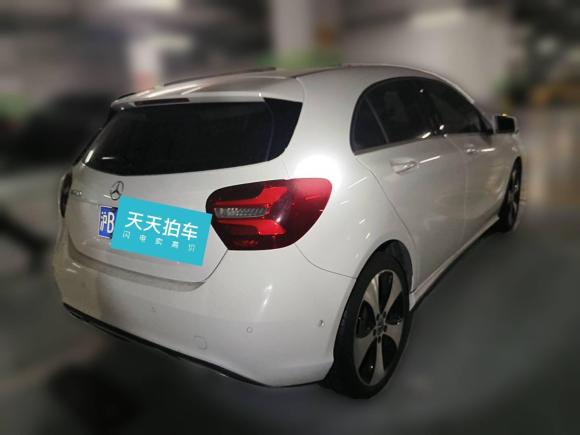 [上海·沪B] 二手奔驰奔驰A级2017款 改款 A 200 时尚型