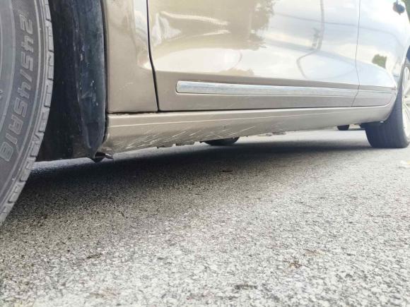 [芜湖·皖B] 二手别克君越2013款 2.4L SIDI豪华舒适型