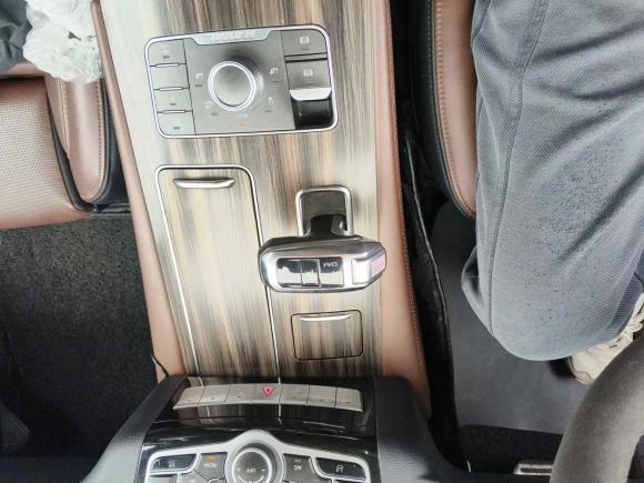 [广州·粤A] 二手哈弗哈弗H92017款 2.0T 汽油四驱尊贵型 7座