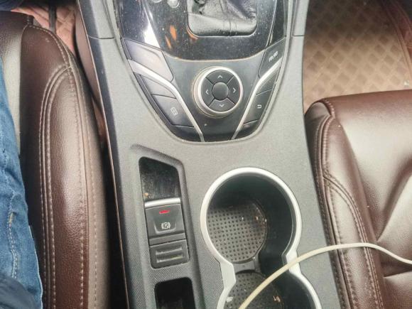 [深圳·赣B] 二手海马海马V702016款 1.5T 自动适·享型 6座