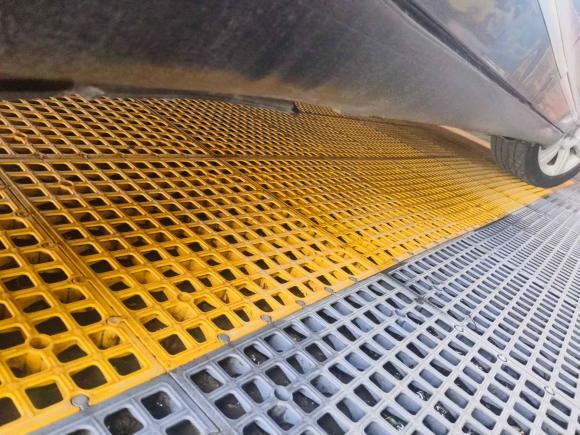 [西安·陕B] 二手奥迪奥迪A6L2009款 2.4L 技术型