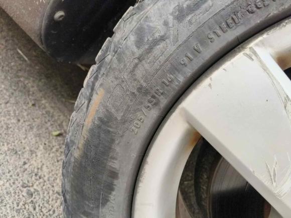 [上海·苏E] 二手大众途安2011款 1.4T DSG智雅版5座