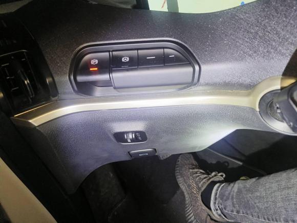 [杭州·浙A] 二手宝骏宝骏KiWi EV2021款 设计师 磷酸铁锂