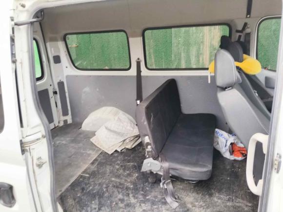 [宁波·浙B] 二手大通新途V802021款 2.0T 手动经典傲运通短轴中顶5/6座