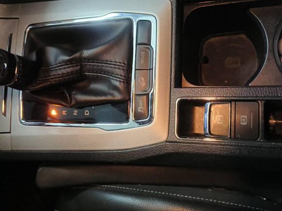 [上海·沪A] 二手荣威荣威RX5新能源2017款 eRX5 50T 混动互联尊贵旗舰版