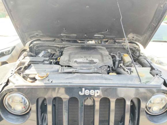 [武汉·鄂W] 二手Jeep牧马人2013款 3.6L Sahara 四门版