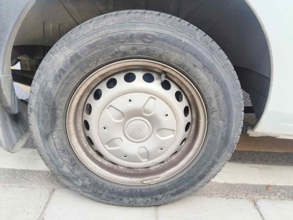 [西安·陕U] 二手福特全顺2023款 2.0T汽油手动多功能商用车中轴中顶5/6座