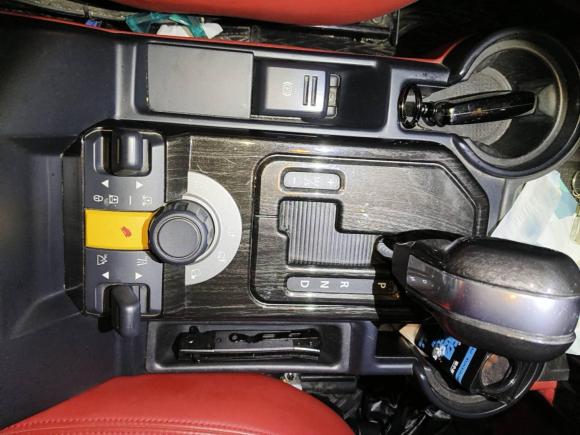 [武汉·鄂A] 二手路虎发现2005款 4.0 SC V6 HSE