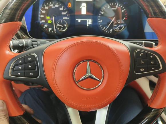 [广州·粤A] 二手奔驰威霆2021款 2.0T 商务版 7座