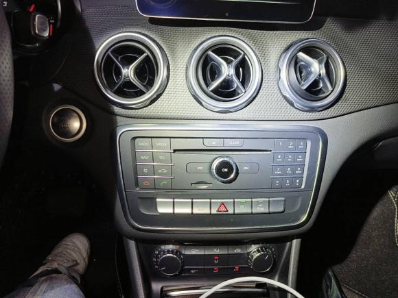 [武汉·鄂A] 二手奔驰奔驰GLA2017款 GLA 200 时尚型