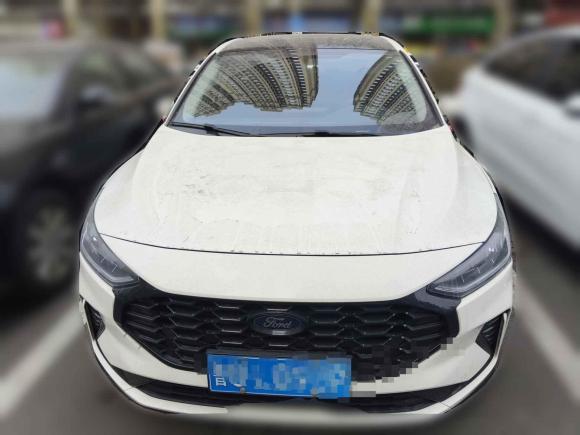 [青岛·鲁U] 二手福特福克斯2022款 三厢 EcoBoost 180 自动竞速版