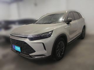 北京汽车北京X72022款 1.5TD DCT致领版