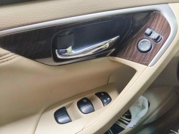 [武汉·鄂A] 二手日产天籁2013款 2.5L XL领先版