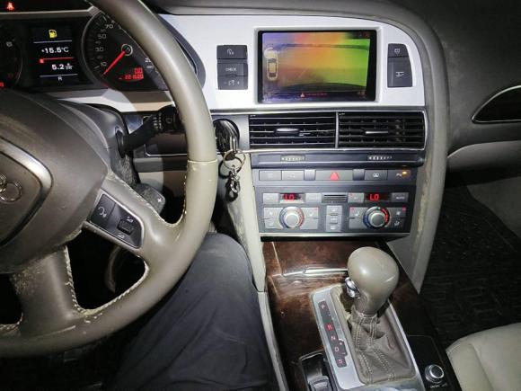 [上海·沪J] 二手奥迪奥迪A6L2010款 2.8 FSI 舒适型