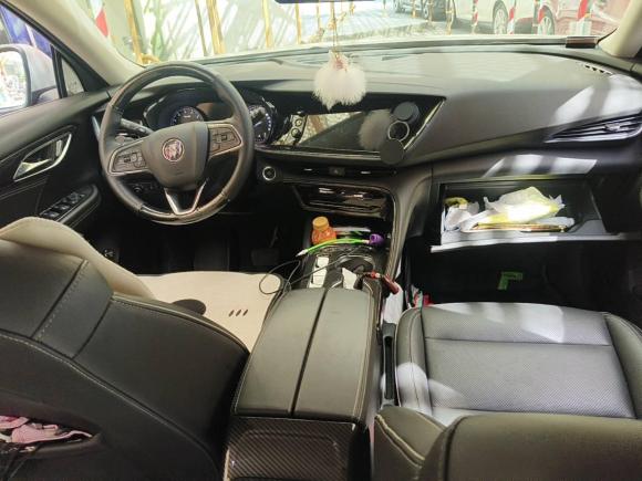 [上海·苏U] 二手别克昂科威Plus2022款 昂科威Plus 652T 五座四驱豪华型