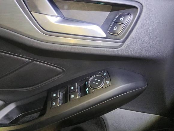 [广州·粤A] 二手福特福克斯2019款 两厢 EcoBoost 180 自动锋耀型