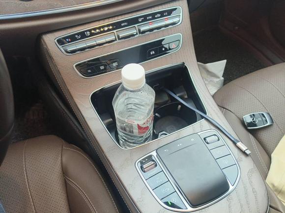 [义乌·浙G] 二手奔驰奔驰E级2023款 E 300 L 豪华型