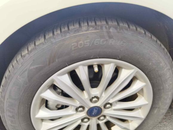 [常州·苏B] 二手福特福克斯2019款 三厢 EcoBoost 180 自动锋潮型