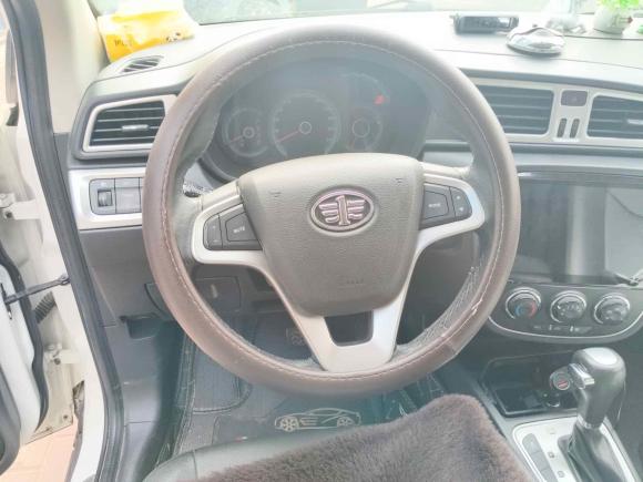 [青岛·鲁U] 二手一汽骏派D602015款 1.8L 自动尊贵型