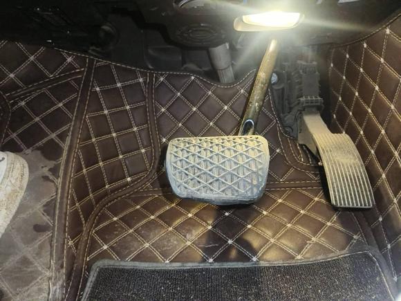 [合肥·皖A] 二手奔驰奔驰A级2020款 改款 A 200 L 运动轿车时尚型