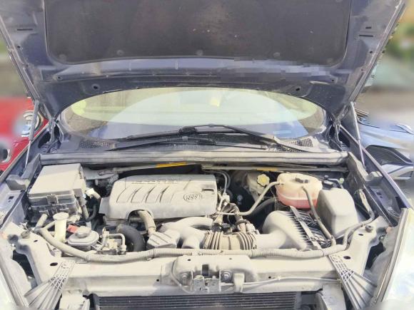 [上海·沪L] 二手别克别克GL82012款 2.4L BASE舒适版