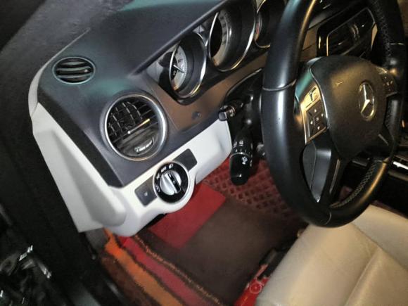 [成都·川A] 二手奔驰奔驰C级2011款 C 200 CGI 时尚型